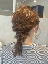 バレッタ(barretta)&nbsp;セミロングの編みおろしアレンジ