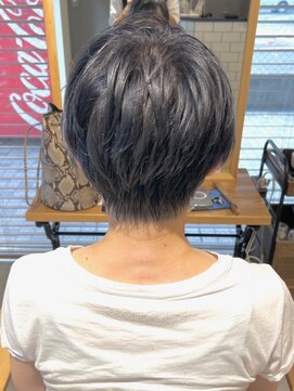 グラッシー センター北店(GLASSI) 【脱白髪染めハイライト】ブルーグレー★すっきりショート★坂田