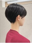 黒髪×刈り上げショート【向】