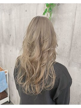 ヘアーメイク フィール ルア(FEEL Lua) ベージュバレイヤージュ