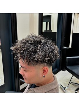 フィーロ(felo) ハイライトメッシュツイストパーマ