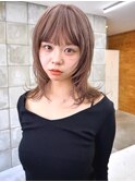 ウルフヘア レイヤースタイル ミルクティーベージュ ベージュ