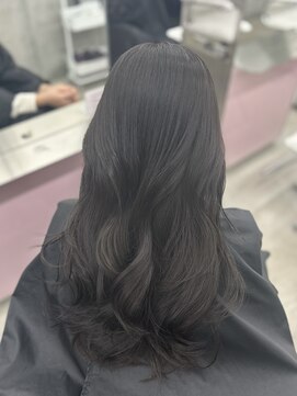 エヌアイ オモテサンドウ(ni omotesando) 地毛風グレージュカラー 透けるカラー くびれヘア