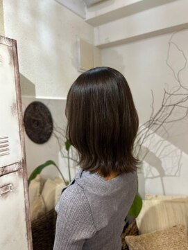 リゴッツ ドゥア プトゥリ(Regottz dua putri) 暗めカラー寒色ベージュ/くびれレイヤー10.25