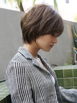 ギークス(GEEKS) 【GEEKS渋谷】大人ショートボブ/冬カラー/ウルフ/20代30代/小顔