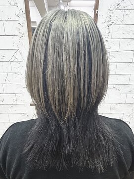 ピークス 西川口東口(PEQSS) ウルフ×アンブレラカラーで個性的でお洒落に♪