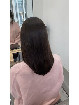 エラ(Ella) 髪質改善で叶える上品チョコレートブラウン