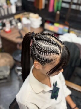 ゾーマ(ZOUMA) ポニーテールコーンロウ