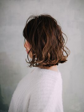 プロデュース 堀ノ内店(Produce) 大人エアリー外ハネミディ