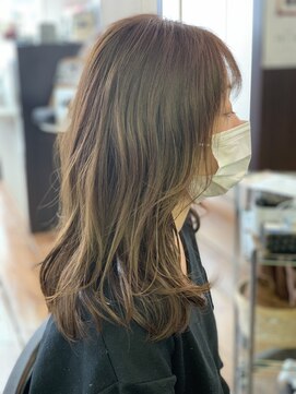 フレンズ 環状通東店(friend's) ひし形で大人かわいいホワイトアッシュ 3