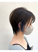インナーブルーショートヘア