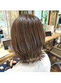 アッシュグレージュ×大人外ハネボブレイヤーカット