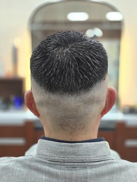 R&S九州 松原店 スキンフェードカット