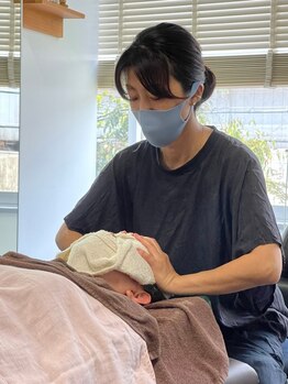 美容室まなざしの写真/癒しのヘッドスパで頭皮も顔もスッキリ◎小顔・姿勢改善・メイクまで学べる美容スポット！