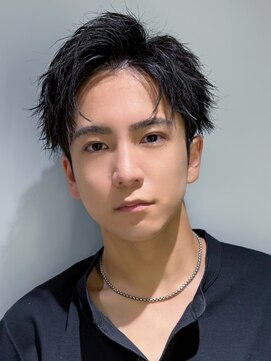 アイビーズ(IVYS) 爽やかアップバングツーブロックソフトツイストフェザーショート