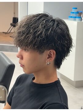 ゴート(GOATO) Vマッシュ 波打ちツイストスパイラル 刈り上げ 波巻き