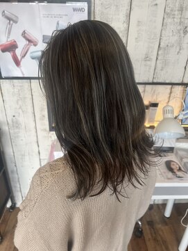 ロイズ ヘアデザイン アンド スパ(LOES) 白髪ぼかしハイライト×アッシュグレージュ