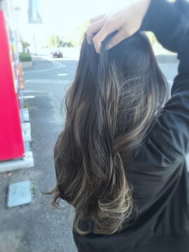 ヘアー バイ ミーズ(hair by Mii’s) grayge /Hi & Low グラデーション