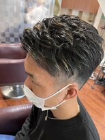 スリーク 吹田店(Sleek) 短髪金メッシュ