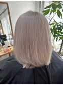 ラベンダーピンクホワイト系カラーぱつっとボブディストレート