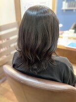 フリージア(freesia)&nbsp;30代40代50代/ふんわりミディアム/大人可愛い