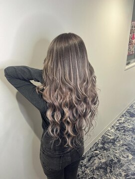 ブランシスヘアー(Bulansis Hair) ハイトーンスタイル