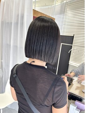 ネオリーブウリ 二子玉川店(Neolive uri) カールセミディシアーカラーレイヤーカット