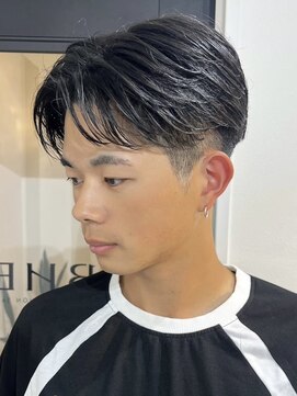 ビビバイベル(BiVi by BHEL) 桑名メンズパーマメンズカットセンターパートメンズマッシュ緩め