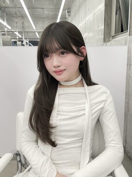 エヌアイ オモテサンドウ(ni omotesando) オリーブベージュ/ブリーチなしカラー/レイヤーカット 上野