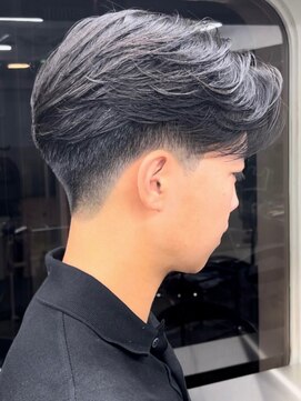 ニコ トウキョウ ロジック(nico TOKYO Logic) センターパートニュアンスパーマ曲がる縮毛矯正