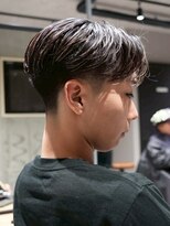 メッツ 原宿(METS) MEN'S/毛流れセンターパート×ハイライト/テーパーフェード