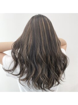 アライブ キチジョウジ(ALIVE Kichijoji) ブリーチ一回で出来るグレージュハイライト