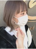 ボブ×ピアスカラーシアーグレージュ