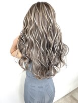 アルマバイロサ(ALMA by ROSA)&nbsp;ハイグレージュハイライトエクステ　担当SE-YA