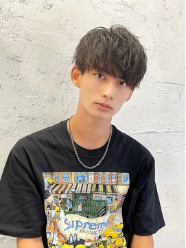 アーリー(Ali'i) ソフトツイストパーマツーブロックマッシュハイライト波巻き