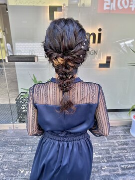スミ(sumi) 結婚式ヘアセット×編みおろしstyle