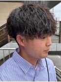 ツイストスパイラルパーマ マッシュ ツーブロック 眉毛
