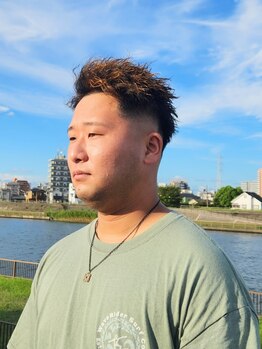 スワンの写真/スタイリッシュかつおしゃれなバーバー！フェードカットを駆使したスタイルを提案♪