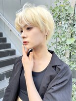ヌード(NUDE)&nbsp;NUDEハイトーンブロンド束感 前髪ありショート マッシュショート