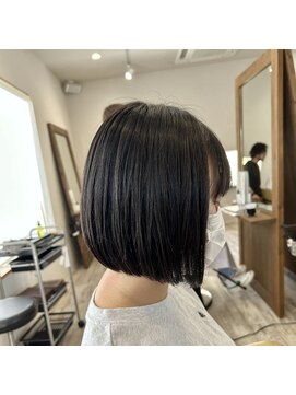 シーン(scene) 前下がりボブ