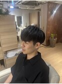 前下がりマッシュ黒髪メンズ刈り上げツーブロック
