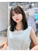 薄め前髪顔まわりレイヤーシースルーぱっつん前髪おくれ毛