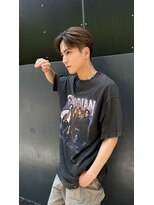 ブラック 渋谷 2nd(BLUCK) 毛流れセンターパート【マッシュウルフ】ナチュラルヘア