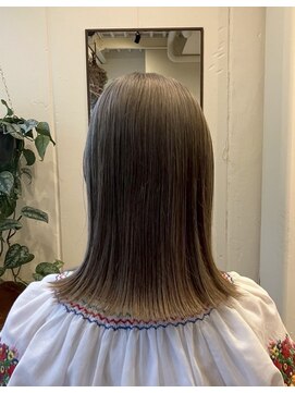 リコ ヘアー(Lico Hair) スモーキーベージュカラー