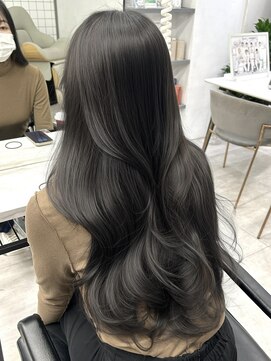 アマトウキョウスマートサロン(AMA TOKYO×Smart Salon) ダークグレー  アッシュグレー  透明感カラー