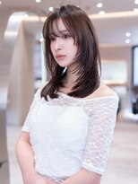 ケアリー プレナ海浜幕張(Carelly) デザインカラー/レイヤーカット/ウェットヘア/オリーブベージュ