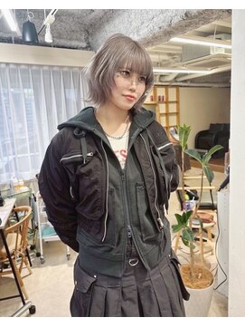 チェレ ブラン 堺東店(Chere brun) くびれレイヤーボブ×アッシュグレー×シルバーグレー