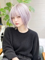 デイズ(days) ショートウルフボブ/アッシュグレージュダブルカラー