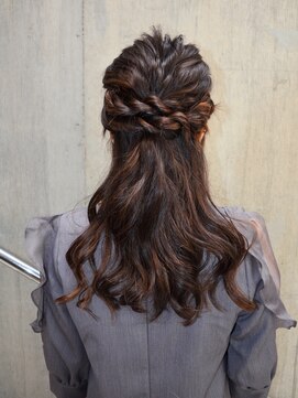 フレイム(FLAME) 【FLAME 天文館】二次会やパーティに☆波ウェーブハーフアップ