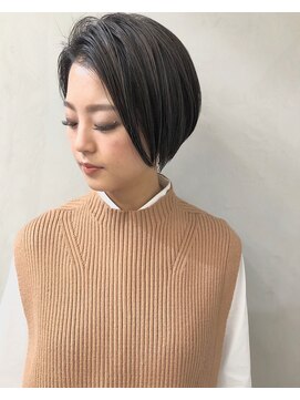 ラル 立川(lar) ショートマルミ_オリーブベージュレイヤーカットウェットヘア